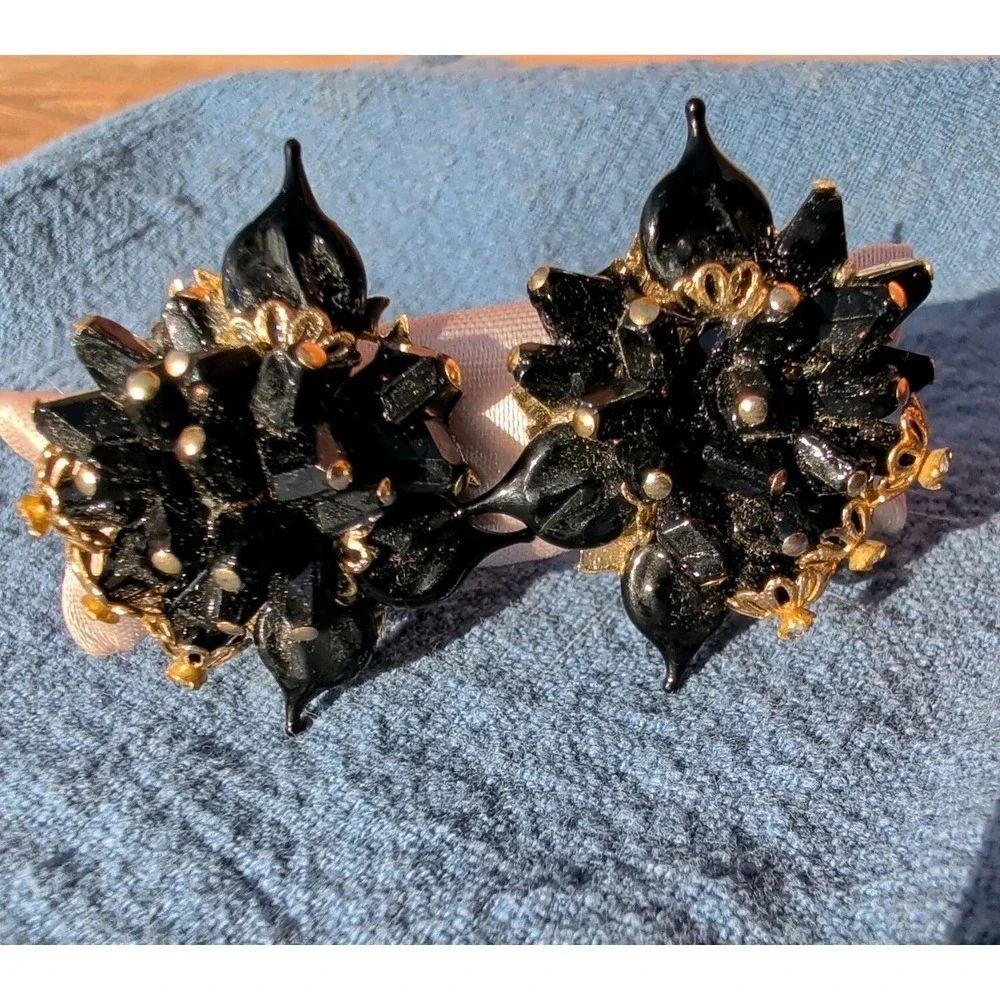 PAIR Vintage Black Enamel Rhinestone, Faux Pearl, Gold Tone Scarf‎ Clips 1.5
